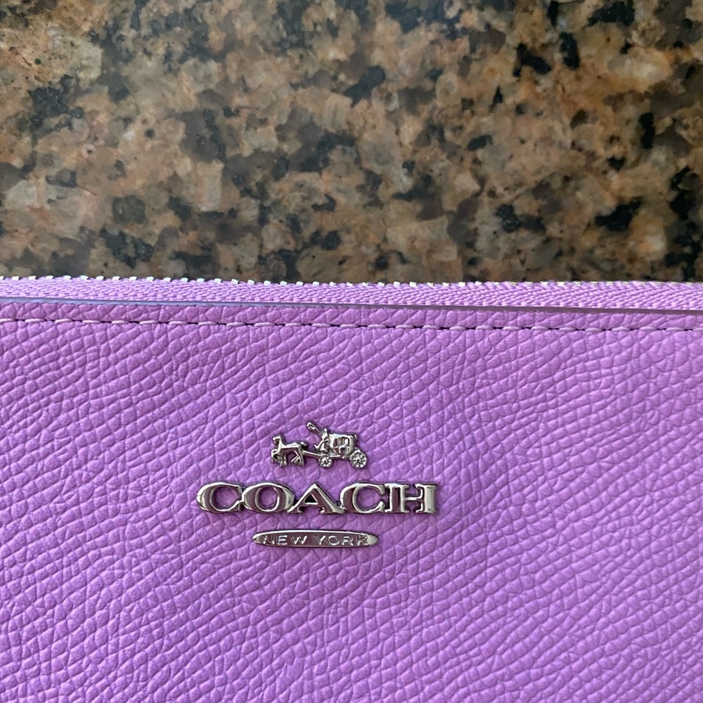 Coach wristlet- orchid color brand new never used